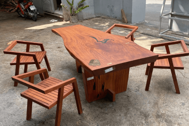 Bộ bàn ghế gỗ đỏ nguyên tấm
