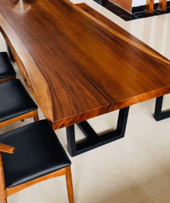 Bàn nhà hàng dành cho gia đình