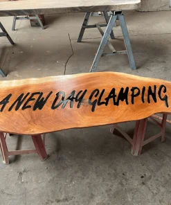 Bảng Hiệu Gỗ Treo Tường