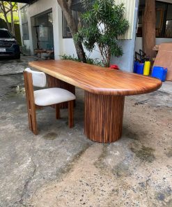 Bàn ăn gỗ me tây cao cấp từ 8 - 10 người sang trọng